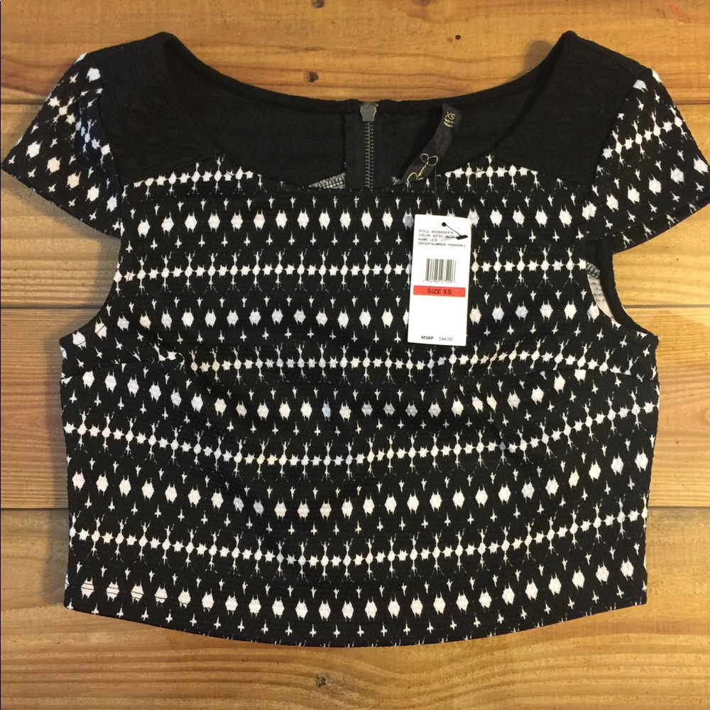 Jessica Simpson crop top